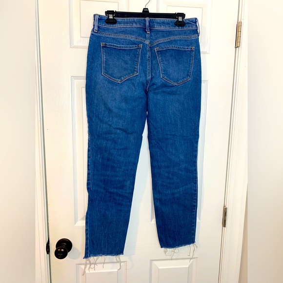 Old Navy High Rise Power Slim Straight Jeans. Size 8 - Picture 2 of 4